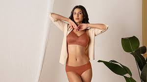 Who Should Wear Minimiser Bras And What Are They?