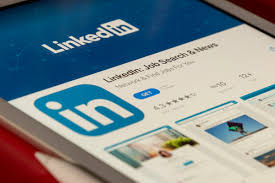 Can You See LinkedIn Profiles Without Signing In? Here’s What You Need to Know